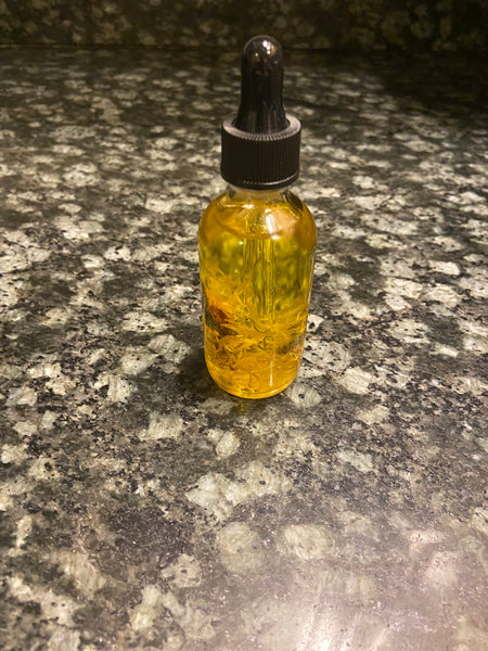 Daleth Naturals Calendula Infused Moisturizing Oil